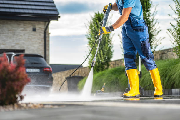 Best Garage Pressure Washing  in Tinton Falls, NJ